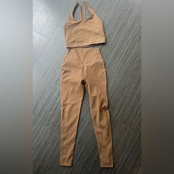 SET Active Tan Leggings and matching top Versatile Comfort - Picture 1 of 5